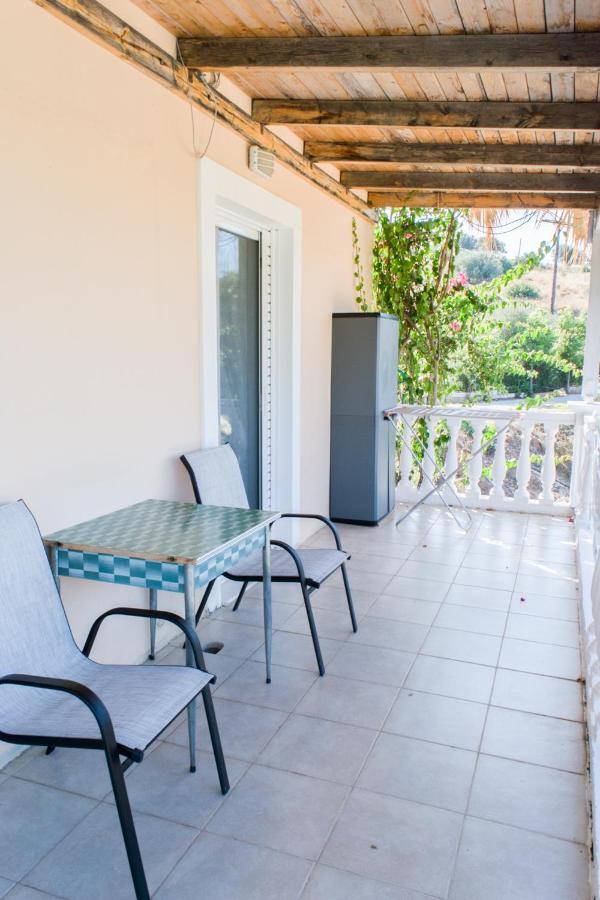 Doroufi Inn Koilás Esterno foto